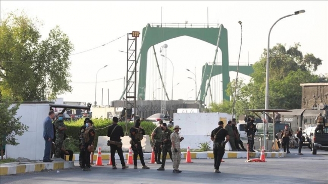 Haşdi Şabi milisleri Yeşil Bölge'deki Başbakan konutunu da kuşattı. Fotoğraf: AA